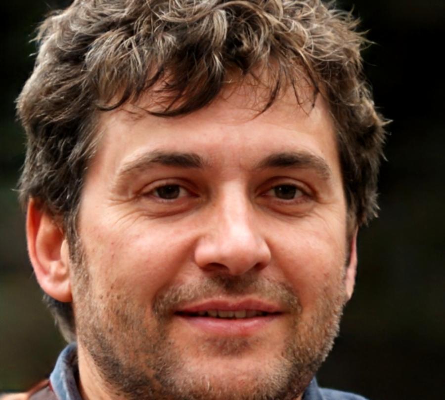 Portrait von Lukas Mühlbauer